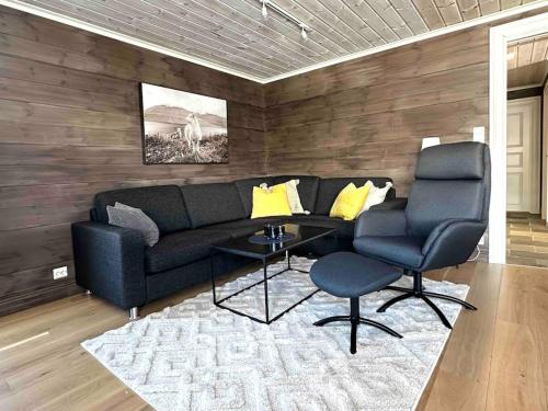 Lovise Mountain Apartment in Stranda