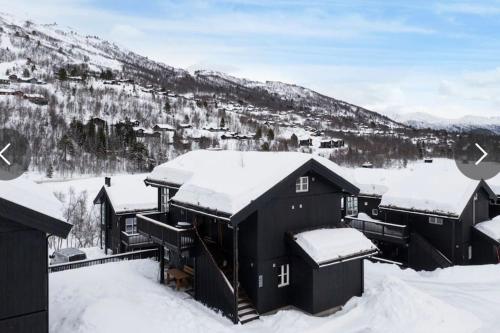 Lovise Mountain Apartment in Stranda