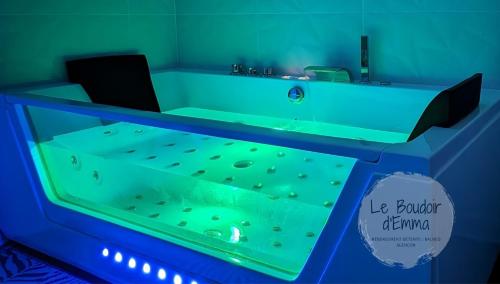 Le Boudoir d'Emma - Jacuzzi privatif - Détente - Massage - Location saisonnière - Alençon