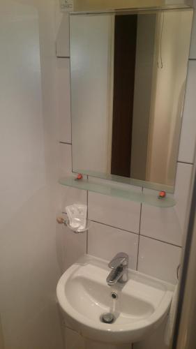 Arriva Hotel - image 7