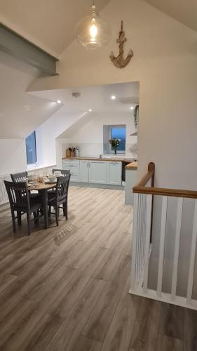 Costa Glebe in Dunglow