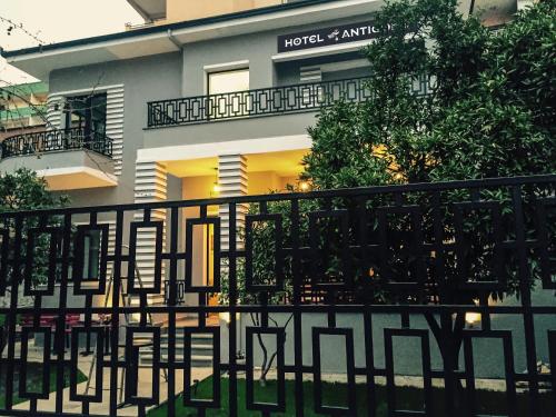 Hotel Antigone, Tirana