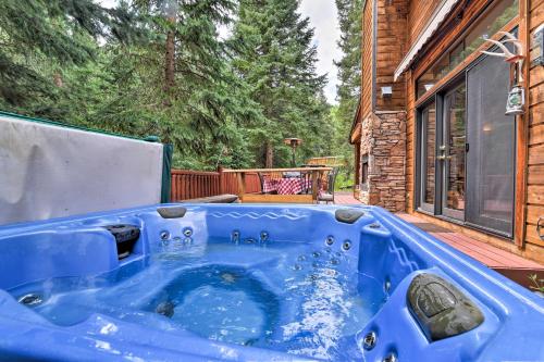 Dumont Cabin with Hot Tub - 22 Mi to Ski Slopes! in Dumont, USA