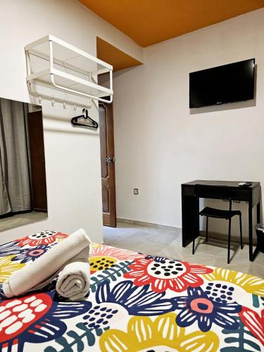 room detail thumbnail 2