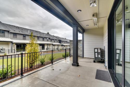 Elegant Vancouver Townhome - 18 Mi to Portland in Mount Vista (WA)