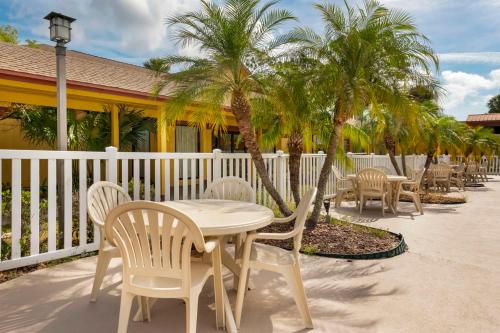Best Western International Speedway Hotel - image 6