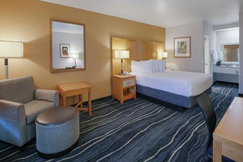 Ramada by Wyndham Costa Mesa/Newport Beach in Costa Mesa (CA)