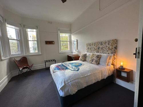 Room, corner, shared bathroom