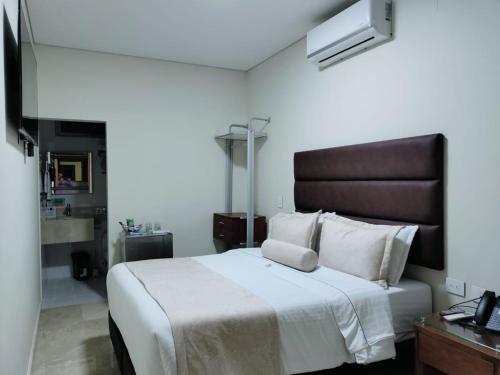 room detail thumbnail 0