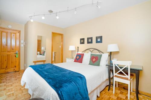 Superior Double or Twin Room with Garden View