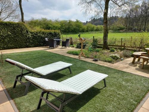 Hage, Spacious chalet with garden in Garderen in Garderen