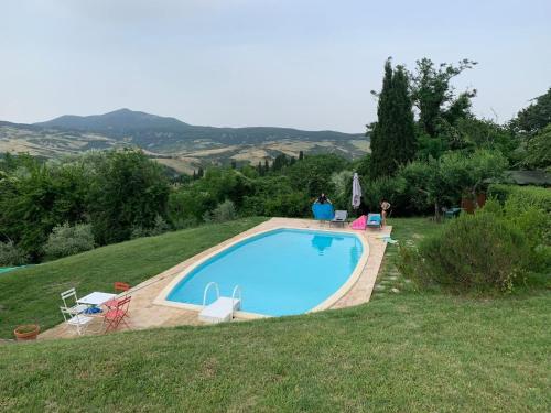 Belvilla by OYO Typical country house with pool