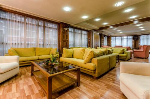 Hotel Princess - image 12