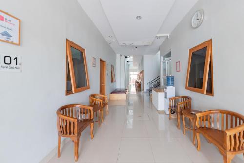 Plànols de Planta, RedDoorz Syariah near DPRD Kabupaten Subang in Subang