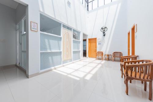 Comoditats, RedDoorz Syariah near DPRD Kabupaten Subang in Subang