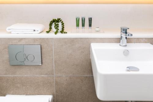 Stylish corporate Apartment ALB009706 - image 9