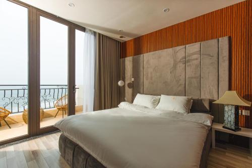 Mercury Beach DaNang