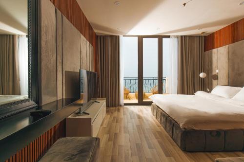 Mercury Beach DaNang