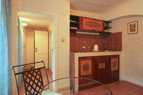 1 Bed Flat - Sleeps 3 - Courtyard - Wifi, Прага (фото 5)