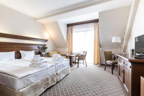 Hotel Crocus - image 14