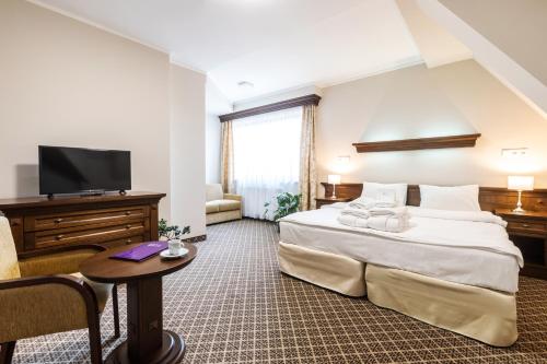 Hotel Crocus - main image