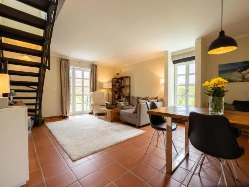 Feriendorf Rugana - Komfortplus Appartement mit 2 Schlafzimmern und Terrasse D32 in Dranske, Deutschland