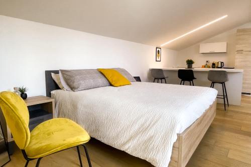 Alfea Deluxe Loft & Rooms 5