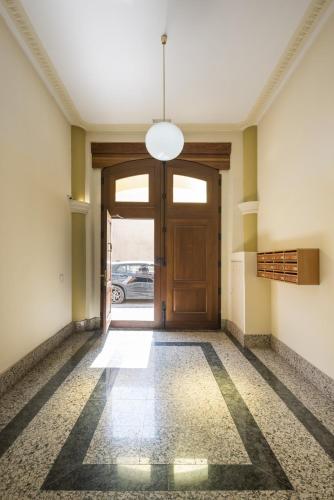 Valencia Puerto - image 2