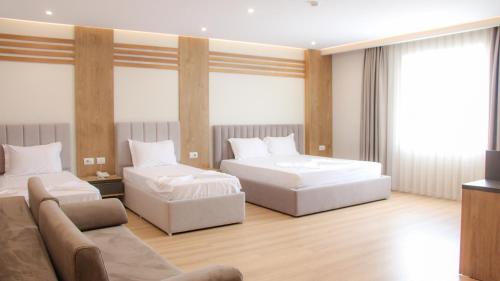 Coli's Hotel - main image
