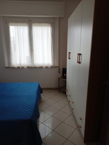 One-Bedroom Apartment image 1