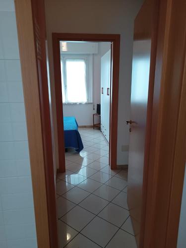 One-Bedroom Apartment image 4