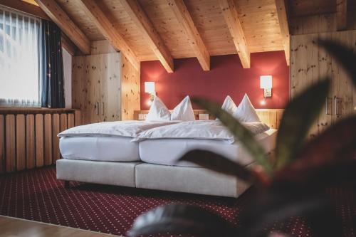 Hotel Garni Sonnenhalde - image 3