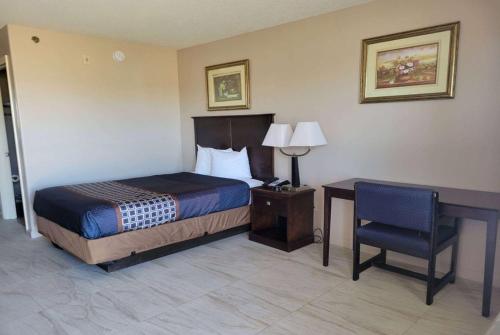 Carom Inn a Travelodge by Wyndham Denham Springs-Baton Rouge