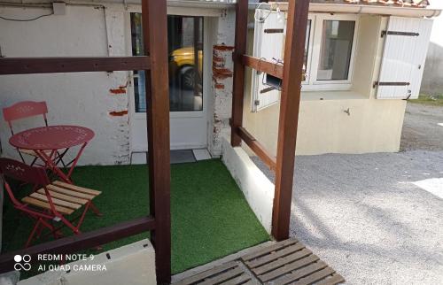 Maison au centre d'un petit village vendéen gîte à louer Le Girouard