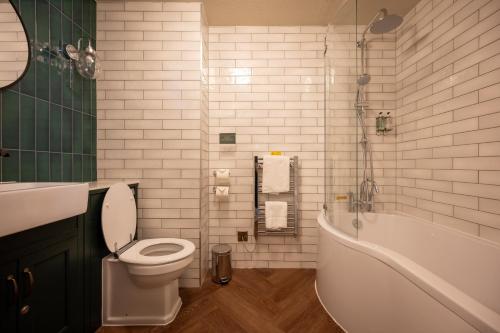 Berkshire Arms by Greene King Inns - image 5
