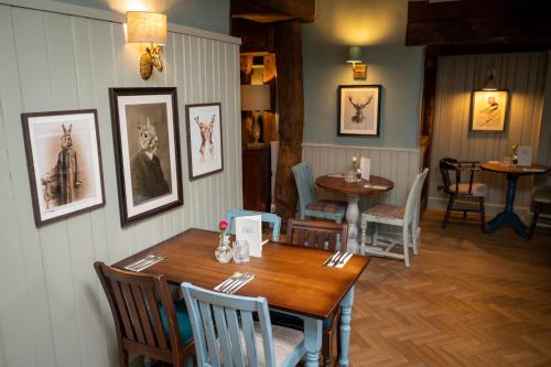 Berkshire Arms by Greene King Inns - image 8