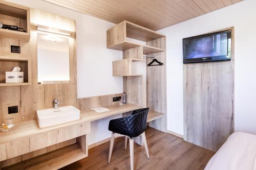 Gasthof Enge - image 13