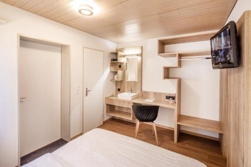 Deluxe Single Room