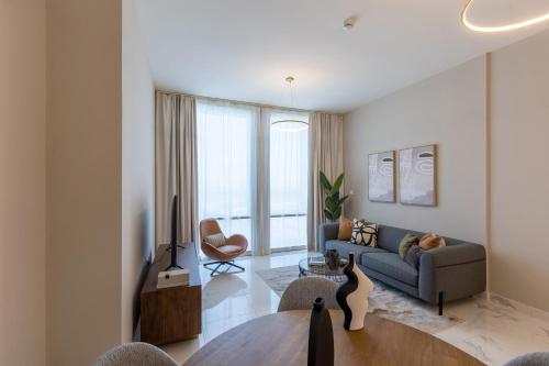 Sunny Sky 2 bedrooms apartment with pool view Meera tower - image 3