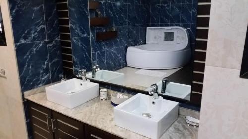 Executive Suite image 1