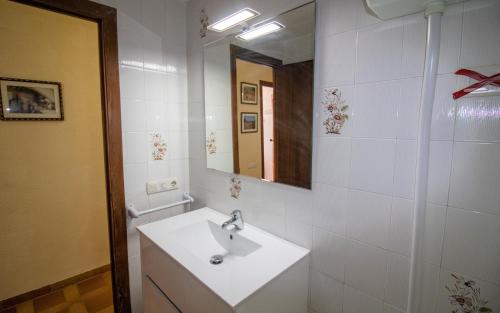 Apartamento con vistas frontales - Primera línea Playa Cargador - ALBERT VILLAS - image 3