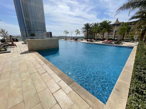 Sunny Sky 2 bedrooms apartment with pool view Meera tower - image 4
