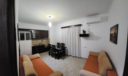 One-Bedroom Apartment image 2