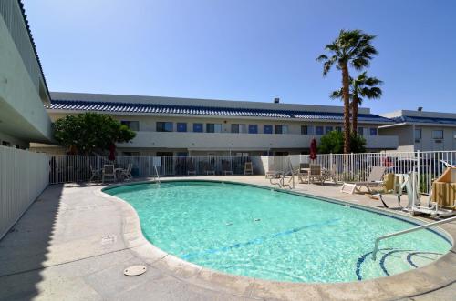 Πισίνα, Motel 6 North Palm Springs, CA - North in Παλμ Σπρινγκς(Καλιφόρνια)