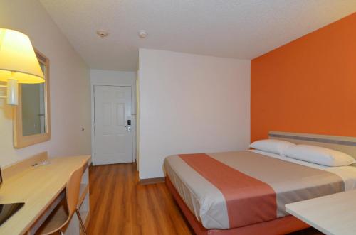 1 queen bed