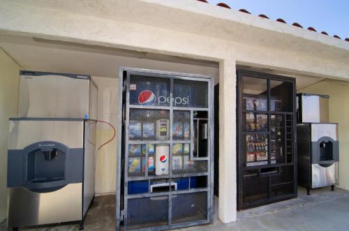 Motel 6-North Palm Springs, CA - North in North Palm Springs, USA