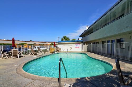 Πισίνα, Motel 6 North Palm Springs, CA - North in Παλμ Σπρινγκς(Καλιφόρνια)