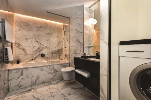 Adina Apartment Hotel Frankfurt Westend - image 8