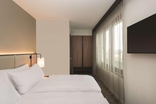 Adina Apartment Hotel Frankfurt Westend - image 14