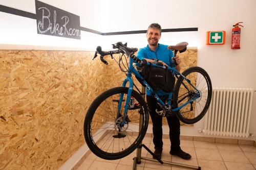 Happy Corner - The home for outdoor lovers